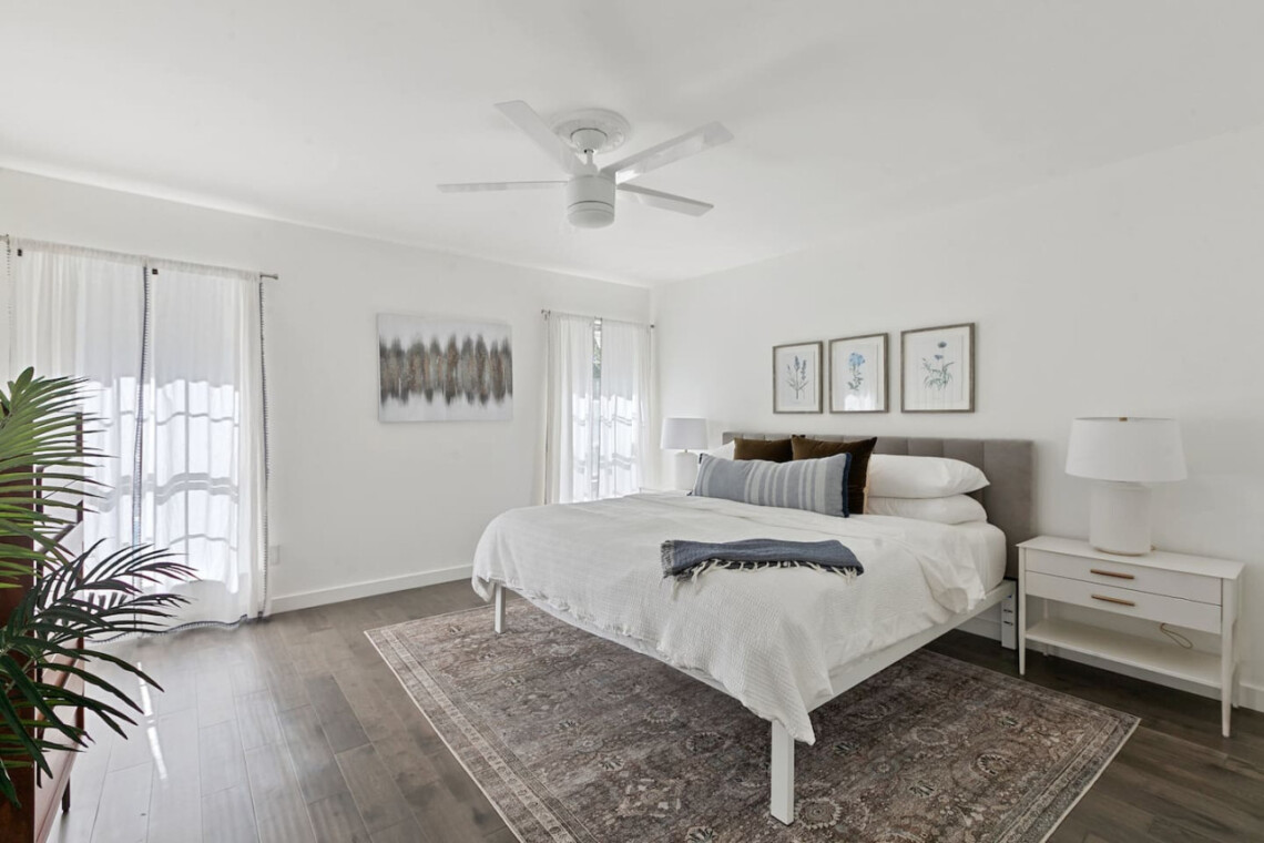 Travis Heights Home w/ Pool, Screened porch & Walk to South Congress